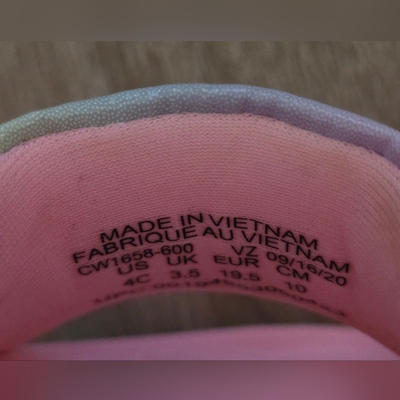 Nike Kawa Slides - Picture 4 of 4